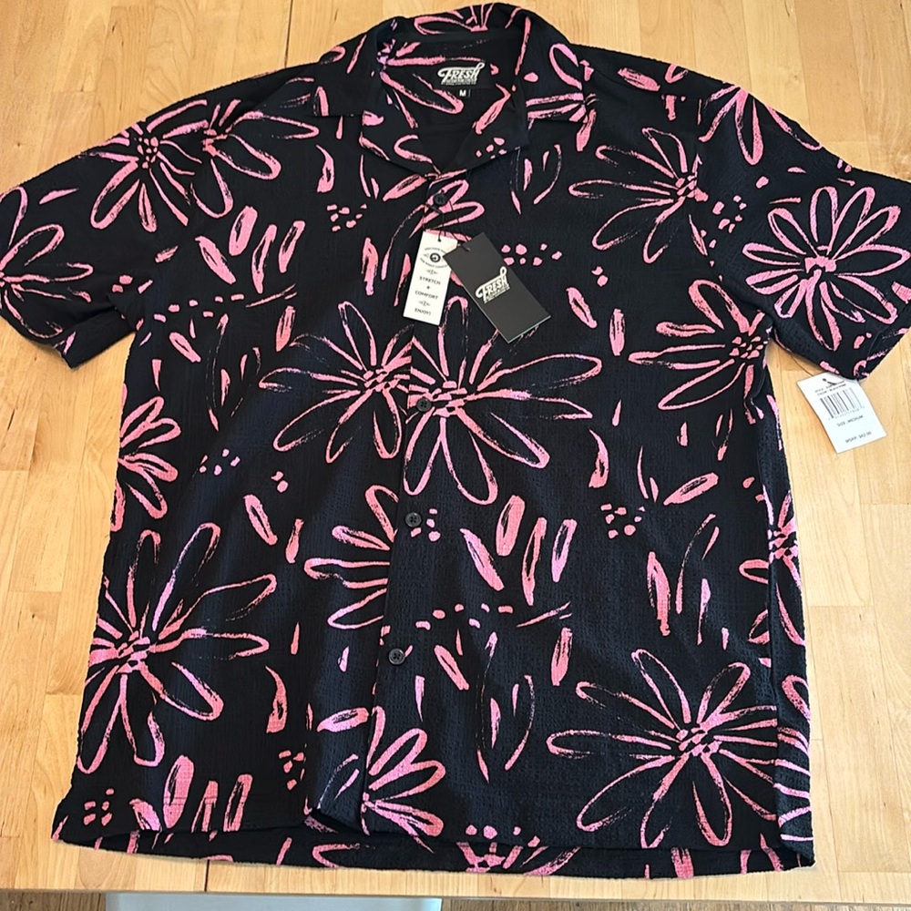 NWT Fresh Prints of Bel Air button down shirt size medium black and pink